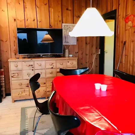 Amazing In With 3 Bedrooms And Wifi 펜션